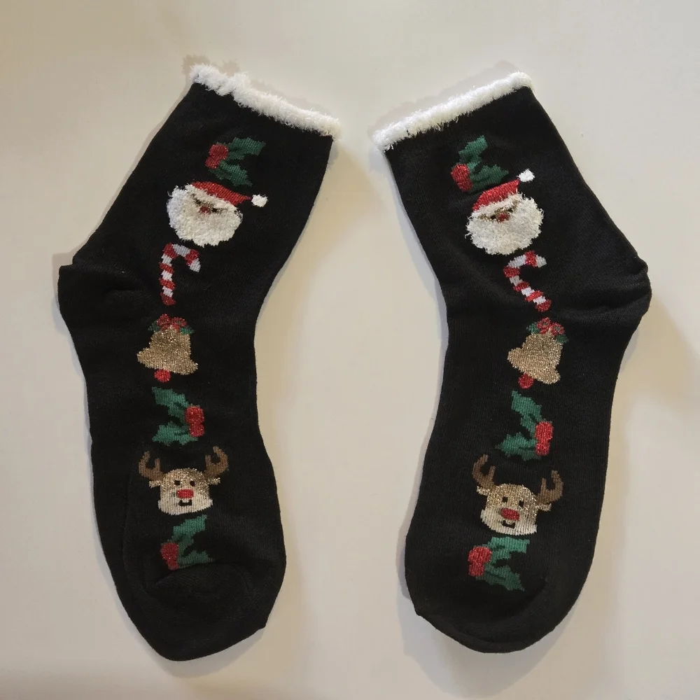 🍒🍒 Festive Holiday Ankle Socks - Black, White, Red, Blue, Gray